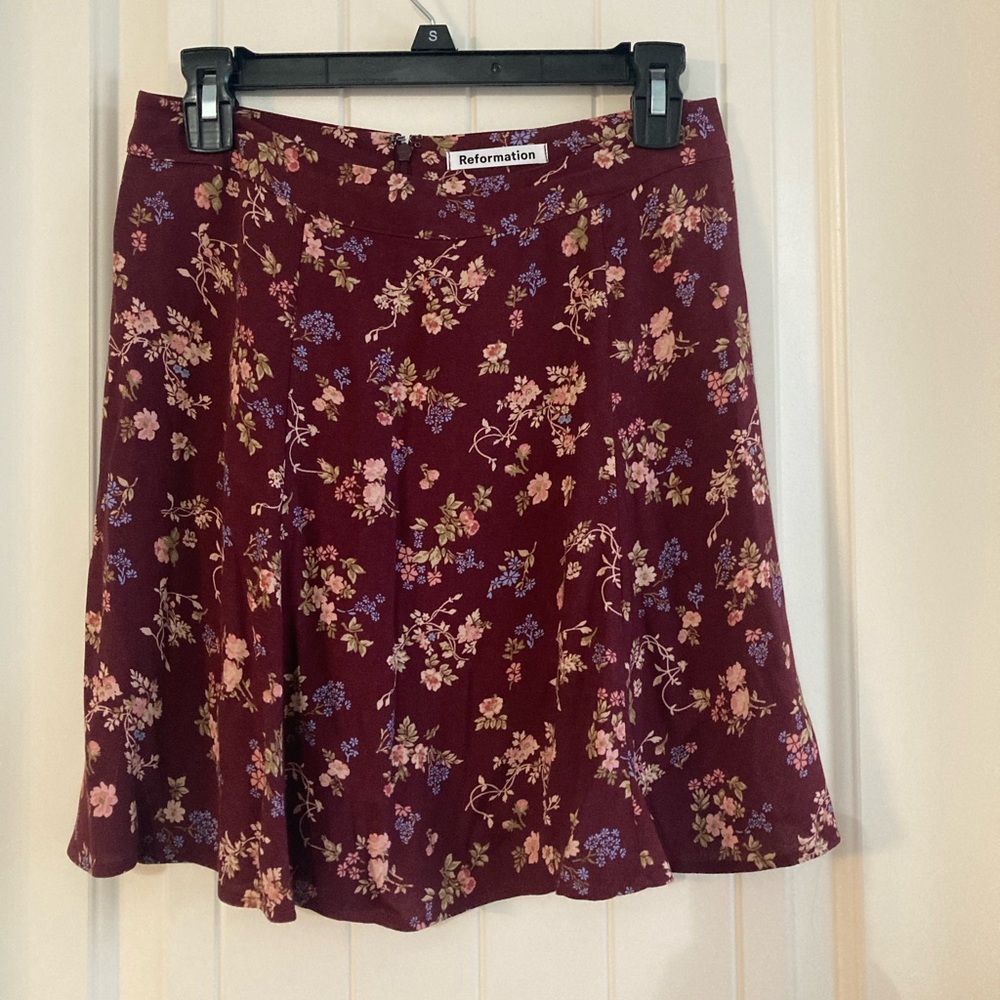 Floral Burgundy Reformation Flounce skirt size 6